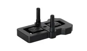 Die Abstandhalter Terrassendielen garantieren ein regelmäßiges 6 mm Fugenbild, erleichtern die Montage und fördern den konstruktiven Holzschutz