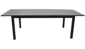 Vielseitige Nutzung garantiert: Der Ausziehtisch mit Aluminiumgestell ist in zwei Größen erhältlich