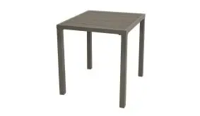 Der 60 x 60 x 73 cm Balkontisch hat eine Tischplatte aus pflegeleichtem Polywood