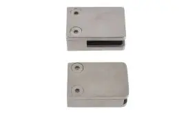 Die Glas Klemmbacken für Pfosten von Oben fotografiert, die Glasscheiben werden durch die obere Klemmbacke mit Hilfe der Sechskant Edelstahlschrauben eingeklemmt