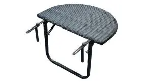 Der Hängetisch Nürnberg ist klappbar und für Balkone und Brüstungen bis 15 cm Dicke geeignet. Er besteht aus einem Metallgestell in Anthrazit und einer Tischplatte aus witterungsbeständigem Polyrattan-Geflecht in Schwarz.