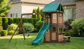 Alles, was sich ein Kinderherz wünscht: 430 x 340 x 260 cm Kleinkindschaukel mit Spielturm und Rutsche 