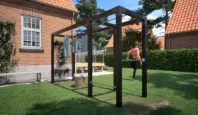 Das Outdoor Fitnessgerät Cubic: Eine 369 x 108 x 208 cm Multifunktionseinheit aus Wäscheständer, Sportstation und Rankgitter