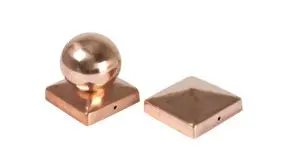 Als Kugel und Pyramide: Pfostenkappen aus Kupfer für Holzpfosten 9x9