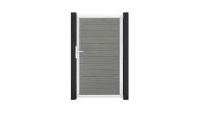 Aschgraues Einzeltor gefertigt aus kratzfesten PVC Lamellen und einem silbernen Alurahmen. Maß: 100 x 180 cm