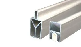 Stabil und dekorativ: Start- und Abschlussset für die WPC Lamellen Mellum in der Farbe Silber