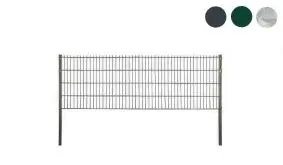 Drei Oberflächen: Die 8/6/8 Stabzaunmatten Maxi gibt es schlicht feuerverzinkt und in Anthrazit (RAL 7016) oder Grün (RAL 6005) pulverbeschichtet