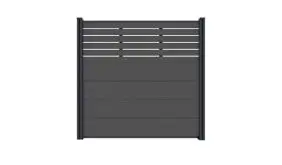 Vier extrabreite 179 x 28 x 2 cm WPC Füllprofile und sechs schmale 179 x 9 x 2 cm WPC Lamellen bilden ein Zaunset