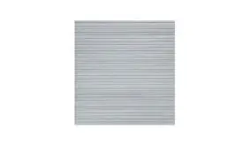 Das WPC Steckzaunsystem Heiligenhafen in der Farbausführung Silver. 12 profilierte Zaunlamellen mit Nut- und Feder ergeben ein Zaunset, welches für ein 179 x 180 cm Zaunelement reicht.