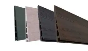 Sie erhalten die 179,6 x 14,6 x 2 cm BPC Zaunlamellen mit Schwedenprofil-Optik in 4 Designs: Schiefergrau, Sand, Holzdekor Mokka und Holzdekor Anthrazit