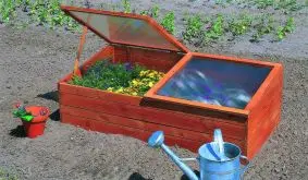 Die Frühbeete Grünberg sind aus tauchimprägnierter Kiefer / Fichte gefertigt und haben das Maß 140 x 70 x 28cm