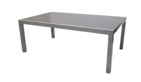 Der Garten Ausziehtisch Preston II aus rostfreiem, pulverbeschichteten Aluminium in Silbergrau mit einer grauen Platte aus Sicherheitsglas ist regenfest und pflegeleicht und somit ein langlebiger Begleiter für Ihren Outdoorbereich.