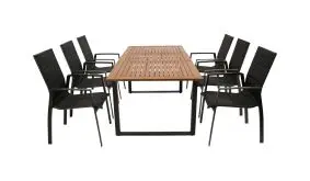 Gartenmöbel mit Aluminiumgestell bestehend aus 6 Stapelsesseln und Tisch mit Tischplatte aus Akazie vor weißem Hintergrund
