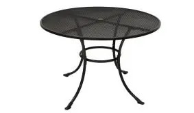 Runder Gartentisch aus robusten Streck-Metall mit eisengrauer Beschichtung.