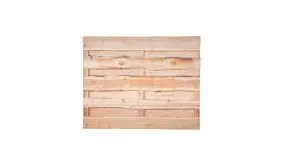 Sichtschutzzaun aus naturbelassenen Bohlen mit Baumkante und 3 Querriegeln, aus eurpäischer Lärche. Maße: 180 x 150 cm (BxH)