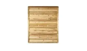 Ein Zaunelement mit dem Maß 150 x 180cm und einer Lamellenstärke von ca. 8 x 95 mm