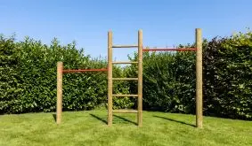 Das Kletterreck von meingartenversand.de, kompletter Bausatz aus Rundhölzern. 260 x 200 cm