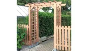 Der Laubengang ist ein stilvolles Schmuckstück für grünes Reich. Die Durchgangsbreite lässt sich variabel von 100 bis 140 cm gestalten