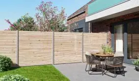 Moderner Rhombus Steckzaun – ein eleganter Hingucker. Zum Aufbau empfehlen sich die Alupfosten Trent in Anthrazit oder Silber