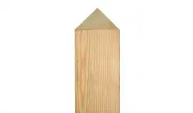 Der massive 9 x 9 cm Pfosten aus Lärche ist erhältlich in 100, 130 und 200 cm