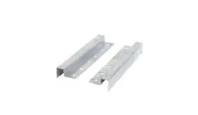 Die feuerverzinkten Bankbeschläge aus Stahl werden als 2er-Set mit Schrauben ausgeliefert