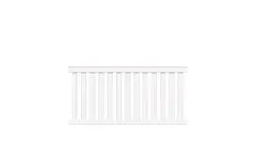 Vormontiertes Zaunfeld mit den Maßen 200 x 100 cm in Weiß mit 12 senkrechten Latten und breitem Handlauf als Abschluss