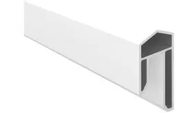 Das weiße 176 cm lange Abschluss-Profil dient zum oberen Zaunabschluss