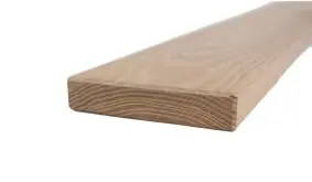 Glatt gehobelte und keiligezinkte 23 x 118 mm Terrassendielen Robinie mit gefasten Kanten in 400 cm Länge. Der Terrassenbelag ist für Barfußläufer und Kinder ideal