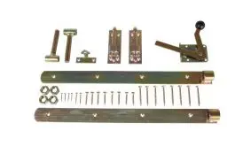 Kompletter Beschlagsatz: Das Torband Premium Einzeltor inkl. Ladenbänder, verstellbare Kloben, Klinkhakenverschluss und Montagezubehör