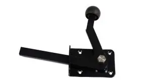 Tür-Überwurfriegel in Schwarz für die Einzeltore der Zaunserien Preston und Aubing. Tür-Überwurfriegel in Schwarz für die Einzeltore der Zaunserien Preston und Aubing.