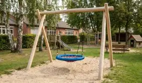 Mit dieser Vogelnestschaukel in den Gesamtmaßen 400 x 250 cm bringen Sie Kinderaugen zum leuchten