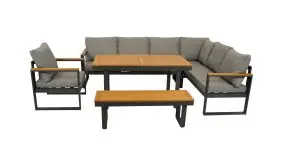 Wintergartenmöbelset mit Stahlgestell, Akazienholzapplikationen und Sitzpolstern bestehend aus Ecksofa, Sessel, Bank und Tisch vor weißem Hintergrund