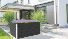 Das 150 x 70 x 75 cm WPC Hochbeet bietet perfekte Bodenbedingungen, viel Wärme und eine rückenfreundliche Arbeitshöhe