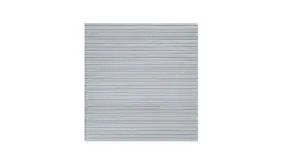 Das WPC Steckzaunsystem Heiligenhafen in der Farbausführung Silver. 12 profilierte Zaunlamellen mit Nut- und Feder ergeben ein Zaunset, welches für ein 179 x 180 cm Zaunelement reicht.