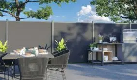 Das wetterfeste WPC Zaunsystem mit 179,5 x 24,5 x 2 cm Lamellen in Anthrazit: ein wahrer Preis-Leistungs-Sieger!