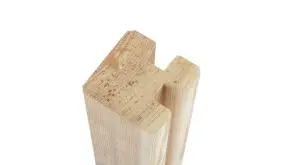 Der 9 x 9 x 210 cm Eckpfosten mit 2cm tiefen Nuten des SB-Zaunsystems