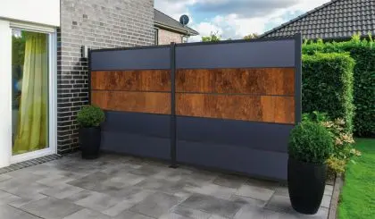 Edel und funktional: Der HPL Steckzaun basiert auf 179,2 x 177,5 cm Sichtschutzelementen