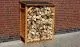 Brennholz für den Winter - Dank einem Maß von 119 x 68,6 x 148 cm können Sie hier einen ordentlichen Vorrat an Holz sicher lagern.