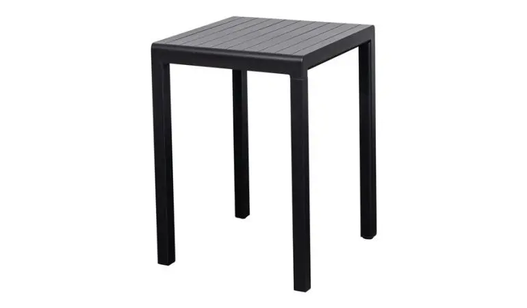 Leicht, rostfrei und langlebig: Der anthrazitgraue Café Tisch ist komplett aus pulverbeschichtetem Aluminium gefertigt