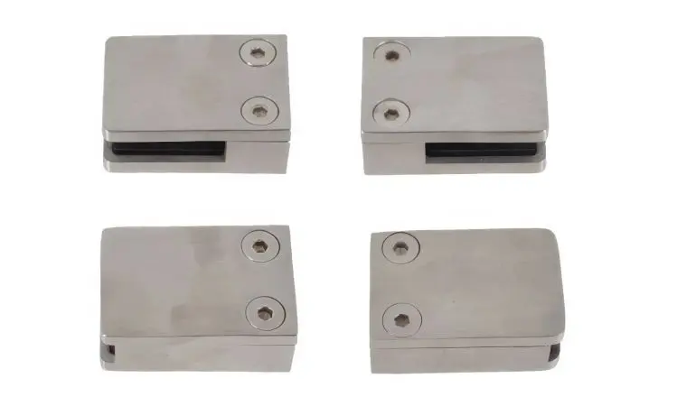 Die Glas Kle mmbacken für Eckpfosten sind bei uns als 4er Set oder als 6er Set erhältlich und sind für 8 mm Scheiben ausgelegt