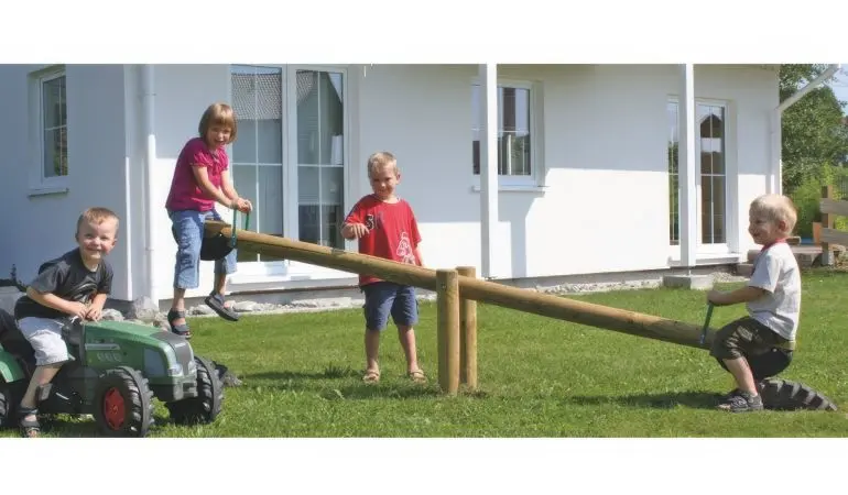 Für die Sicherheit Ihrer Kleinen ist selbstverständlich gesorgt. Die Wippe ist nach DIN EN 71 geprüft.