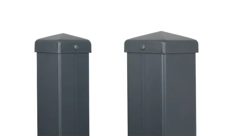 Metall Zaunpfosten zum Einbetonieren: Gibt es als 6 x 6 cm Pfosten (3 mm Wandstärke) und 8 x 8 x cm Profil (4 mm Wandstärke)