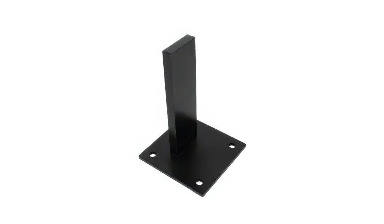 15 x 15 x 23 cm Pfostenträger Trent aus pulverbeschichtetem Stahl, zum Aufschrauben mit Schwerlastdübeln.