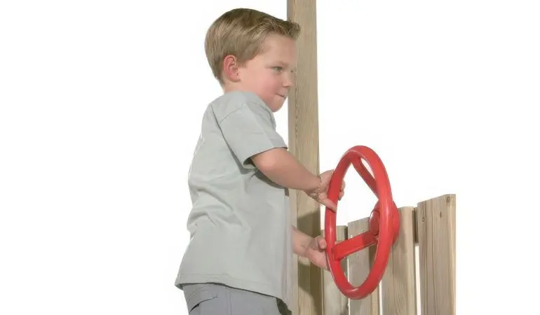 Mit dem Spielzeug Lenkrad verwandelst du dein Spielhaus in ein Boot! Der Rasen ist der Ozean. Erhältlich in verschiedenen Farben!