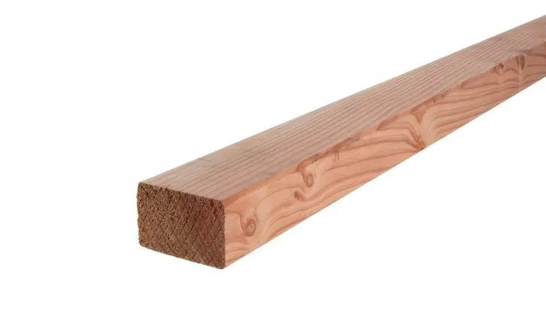 Douglasie Kantholz für Terrassenunterkonstruktion, rechteckiger Querschnitt mit charakteristischer Holzmaserung, 4,5 x 7 cm
