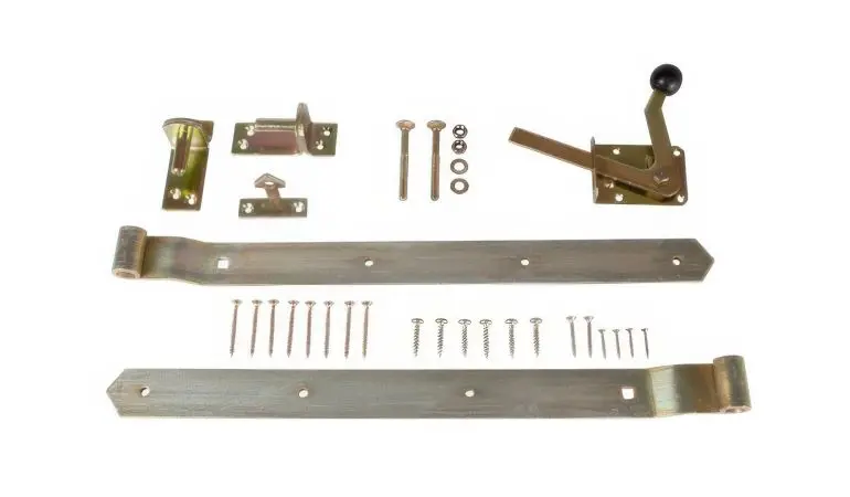 Der Torbeschlag Einzeltor ist ein kompletter Beschlagsatz für Halb- und Vollrahmenflügel aus Holz