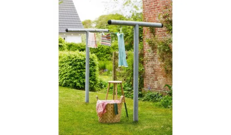 Für den Garten: Silberfarbenes 520 x 130 x 200 cm Wäscheleinen Befestigungssystem in T-Form zum Einbetonieren