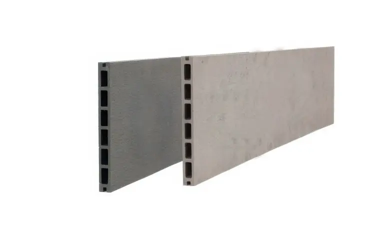 Zaunlamellen aus wetterfestem WPC in der Farbe Anthrazit. Maß: 179 x 2 x 20 cm, eigenhändig kürzbar