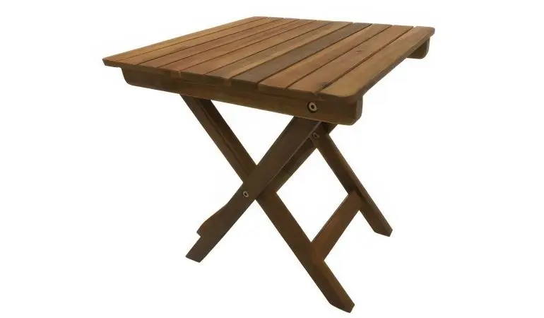 Klappbarer und robuster Balkontisch aus geöltem, witterungsbeständigem Akazienholz mit einer Größe von 38 x 38 x 40 cm, der sich ideal als Beistelltisch eignet.