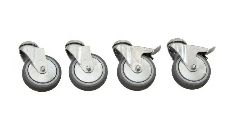 Die robusten Ø 100 mm Cubic Schwerlasträder aus verzinktem Stahl sind als 4er-Set erhältlich; 2 Rollen sind feststellbar